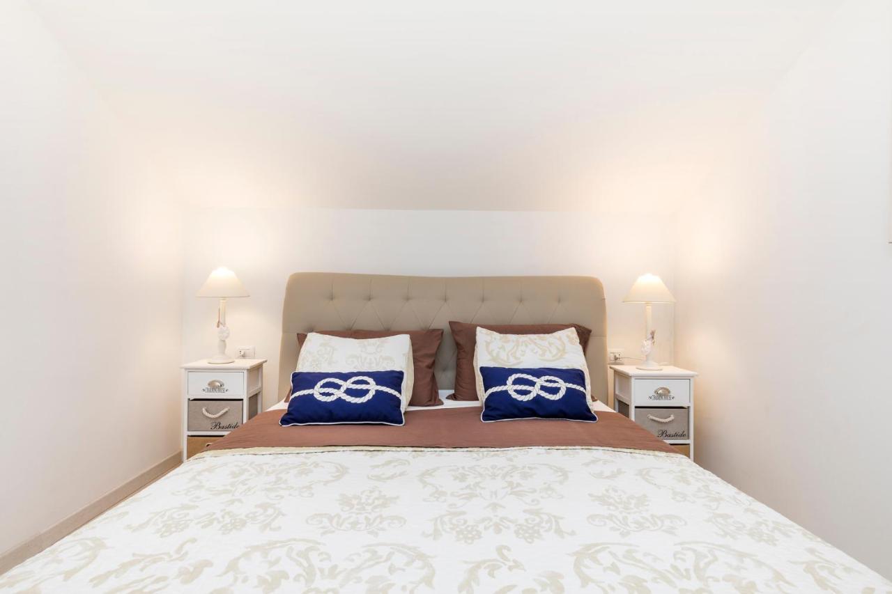 Apartments Priko 63 Mali Lošinj Eksteriør bilde